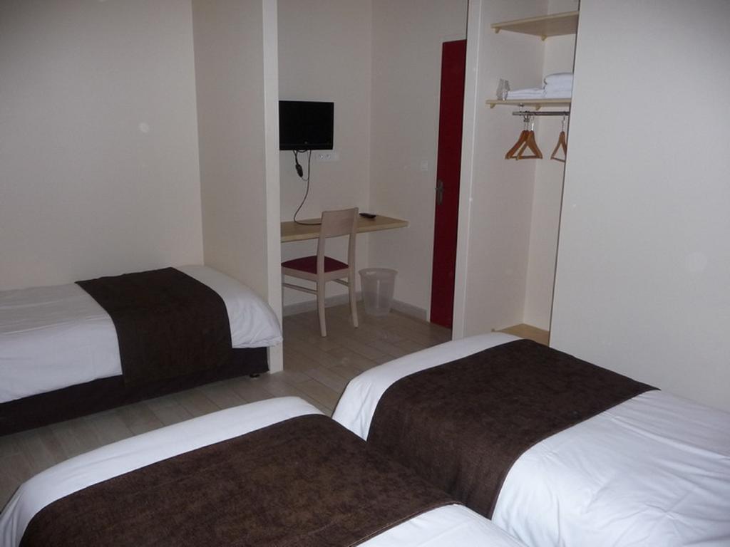 La Godiniere Hotell Cholet Eksteriør bilde