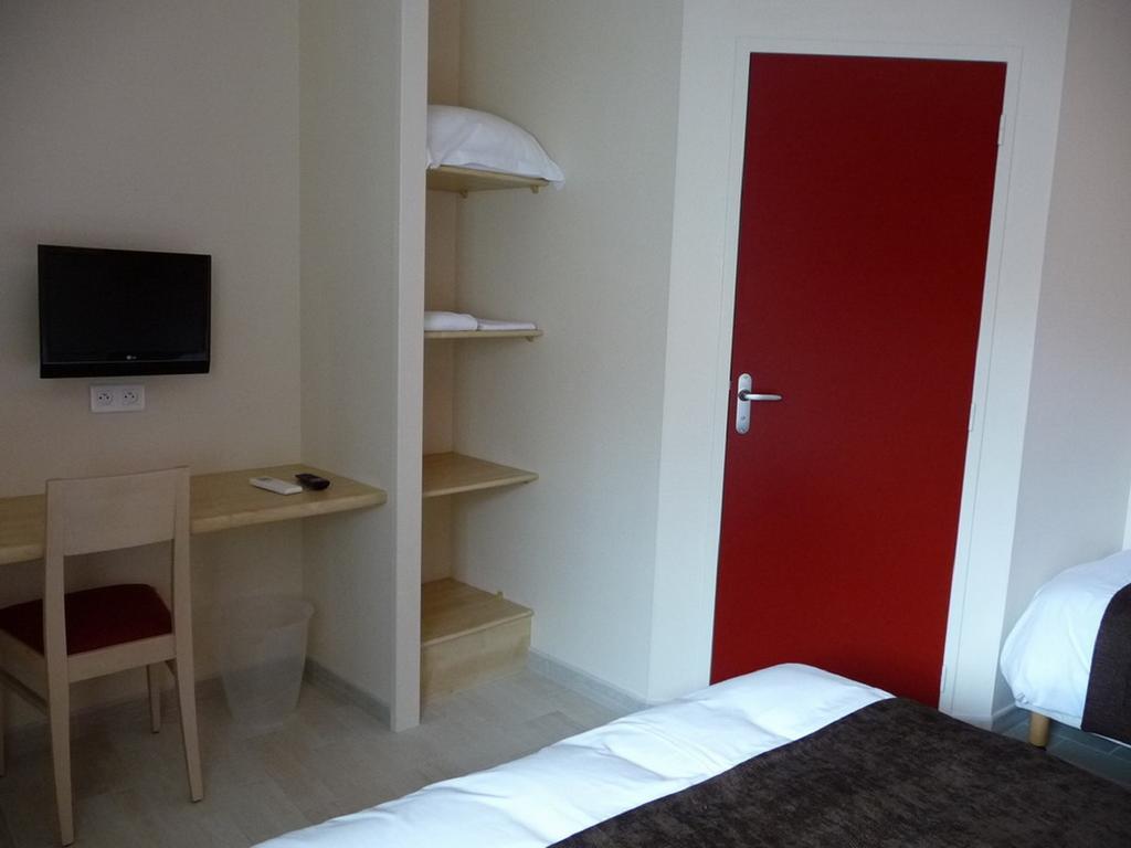 La Godiniere Hotell Cholet Eksteriør bilde